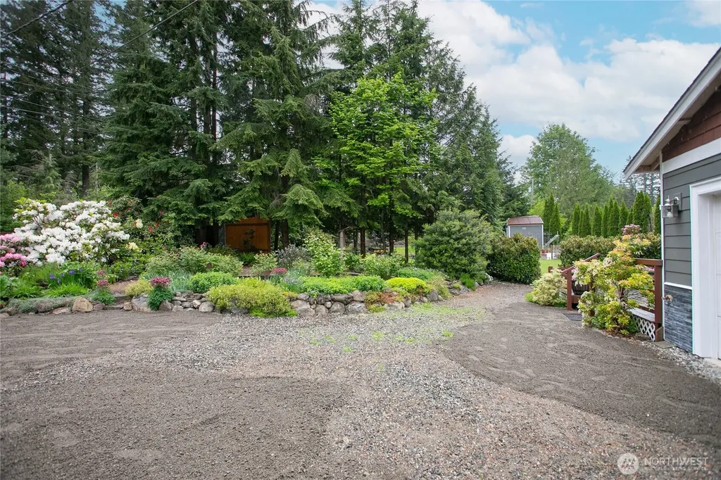6236 Shamrock Road Maple Falls WA 98266