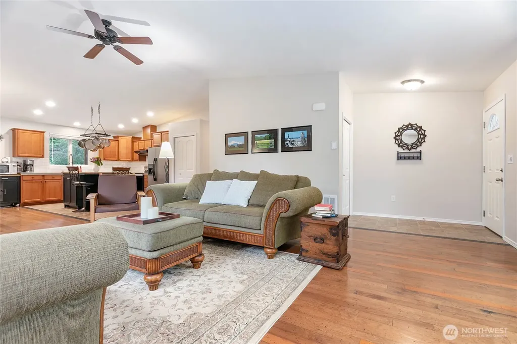 6236 Shamrock Road Maple Falls WA 98266