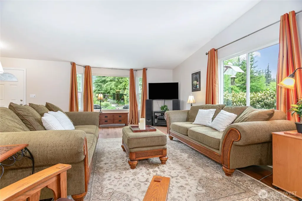 6236 Shamrock Road Maple Falls WA 98266
