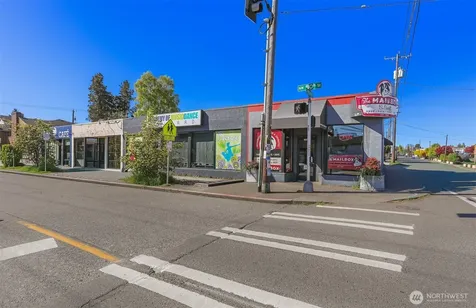 8332 24th Avenue NW Seattle WA 98117