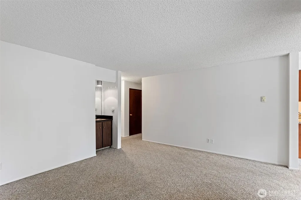 5620 200th Street SW Lynnwood WA 98036