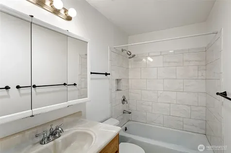 5620 200th Street SW Lynnwood WA 98036