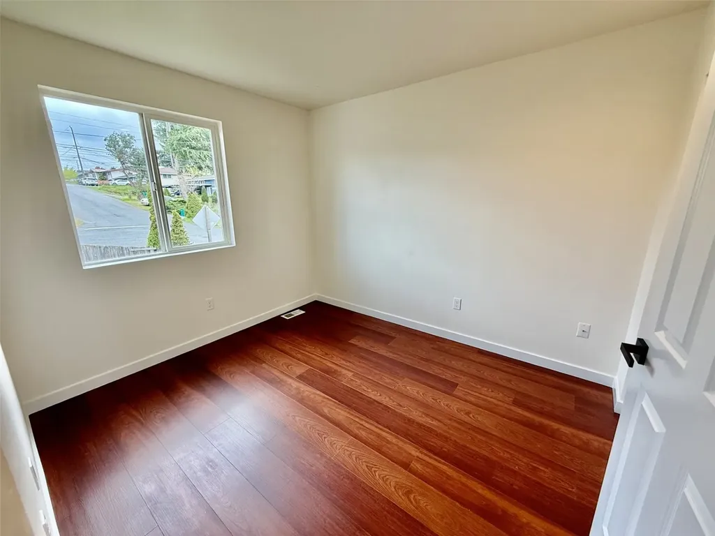 11542 62nd Avenue S Seattle WA 98178