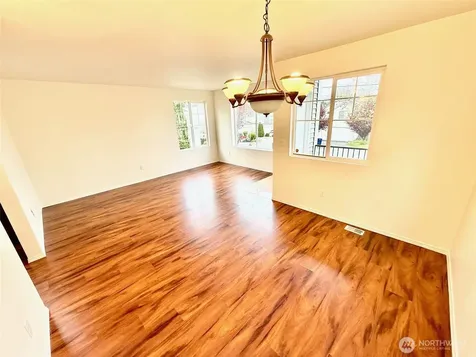 11542 62nd Avenue S Seattle WA 98178