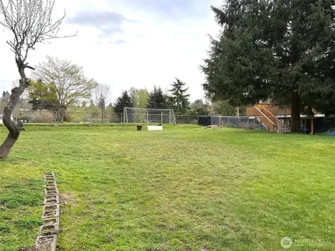 10028 30th Avenue SW Seattle WA 98146