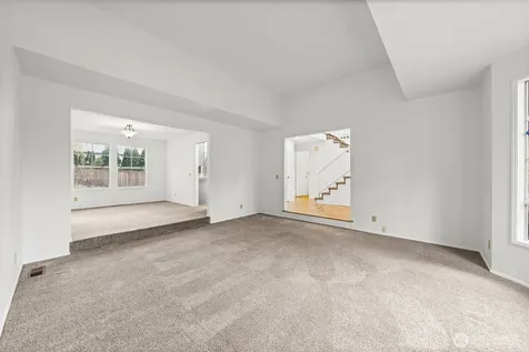 28813 14th Avenue S Federal Way WA 98003
