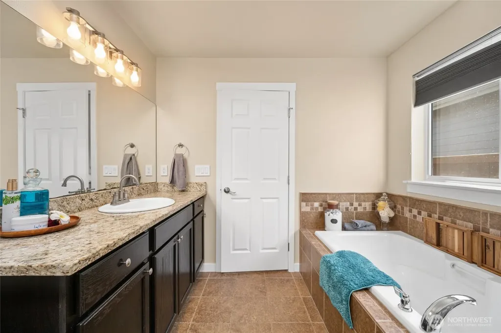 5383 Coastal Loop Blaine WA 98230
