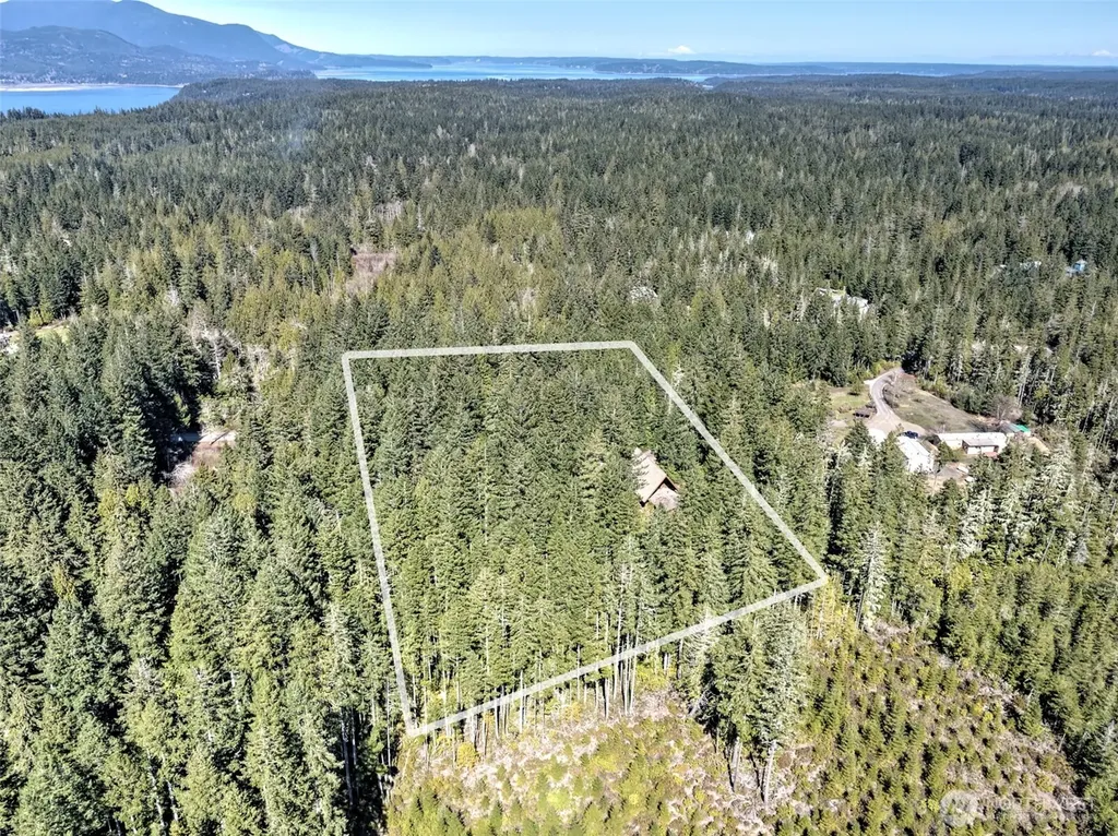 1755 Nellita Road NW Seabeck WA 98380