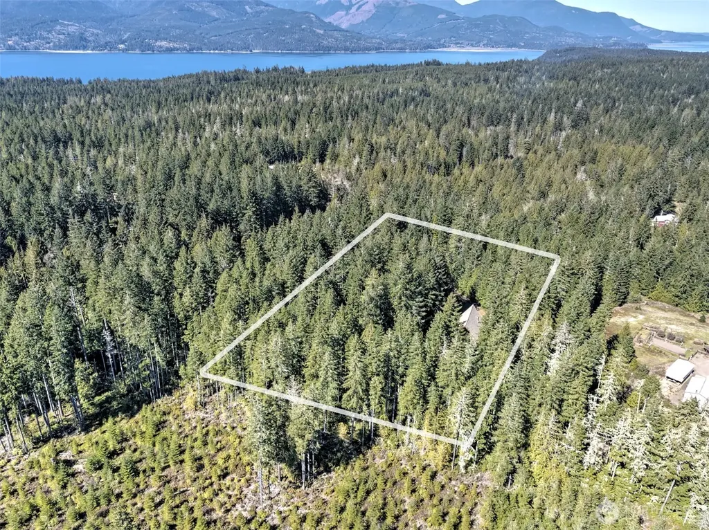 1755 Nellita Road NW Seabeck WA 98380