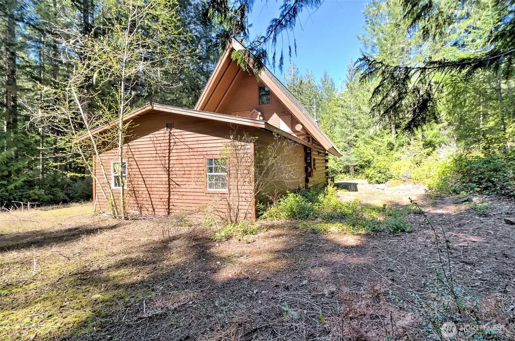 1755 Nellita Road NW Seabeck WA 98380