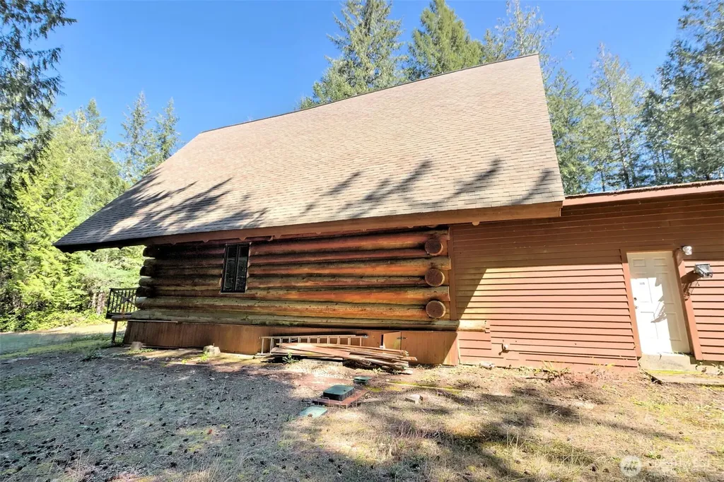 1755 Nellita Road NW Seabeck WA 98380