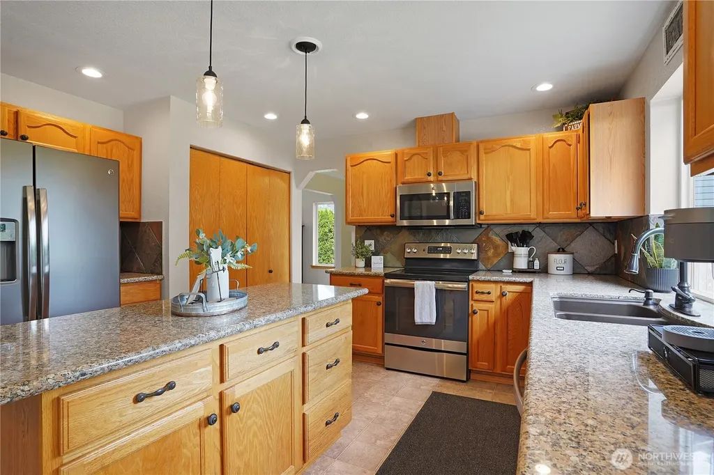 7028 Cavalier Street SW Olympia WA 98512