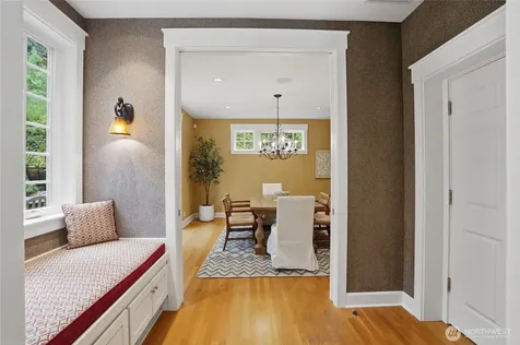 474 Glen Hollow Place SW Bainbridge Island WA 98110