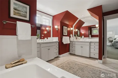 474 Glen Hollow Place SW Bainbridge Island WA 98110