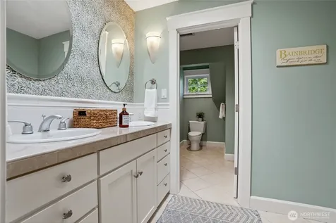 474 Glen Hollow Place SW Bainbridge Island WA 98110