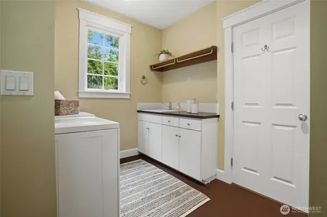 474 Glen Hollow Place SW Bainbridge Island WA 98110