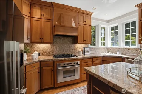 474 Glen Hollow Place SW Bainbridge Island WA 98110