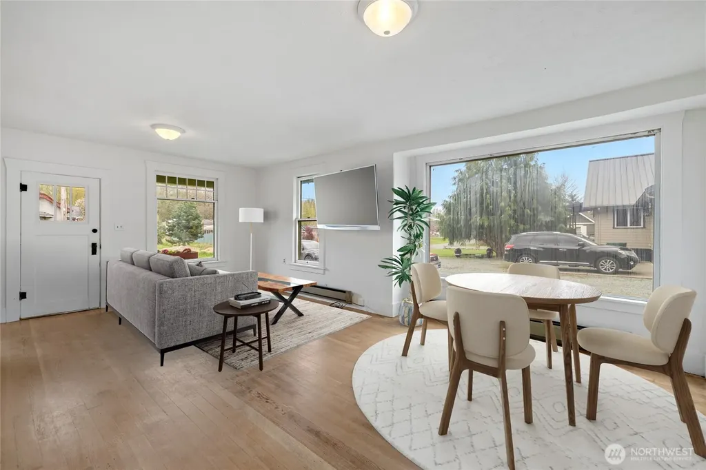 12372 Bartl Street Clear Lake WA 98235