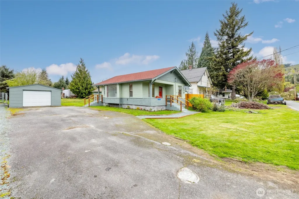 12372 Bartl Street Clear Lake WA 98235