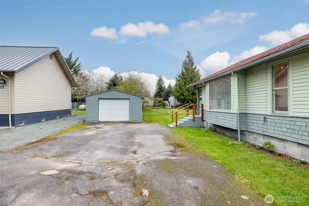 12372 Bartl Street Clear Lake WA 98235