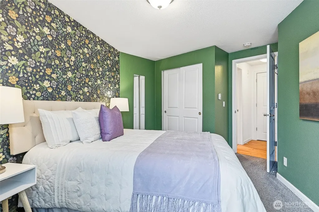 3045 20th Avenue W Seattle WA 98199