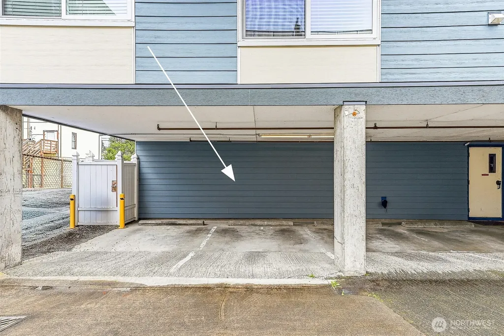3045 20th Avenue W Seattle WA 98199