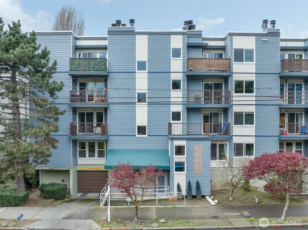 3045 20th Avenue W Seattle WA 98199