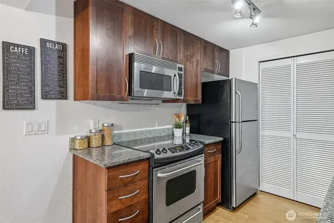 3045 20th Avenue W Seattle WA 98199