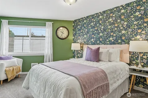 3045 20th Avenue W Seattle WA 98199