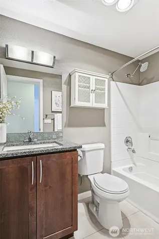 3045 20th Avenue W Seattle WA 98199