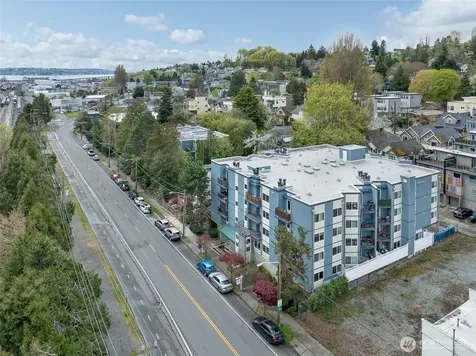 3045 20th Avenue W Seattle WA 98199