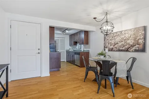 3045 20th Avenue W Seattle WA 98199