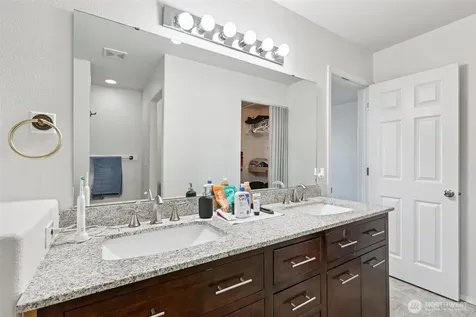 3206 96th Pl SE Everett WA 98208