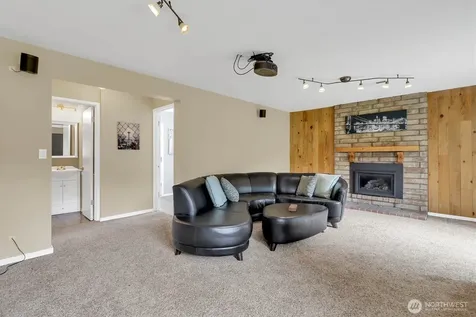 2212 186th Avenue NE Redmond WA 98052