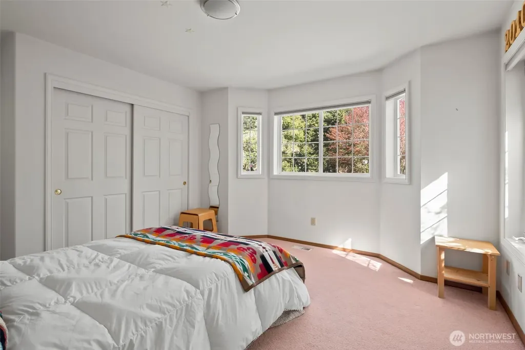 1889 West Beach Road Oak Harbor WA 98277