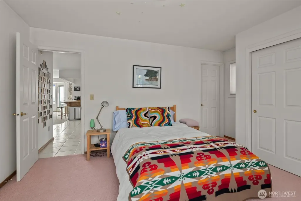 1889 West Beach Road Oak Harbor WA 98277
