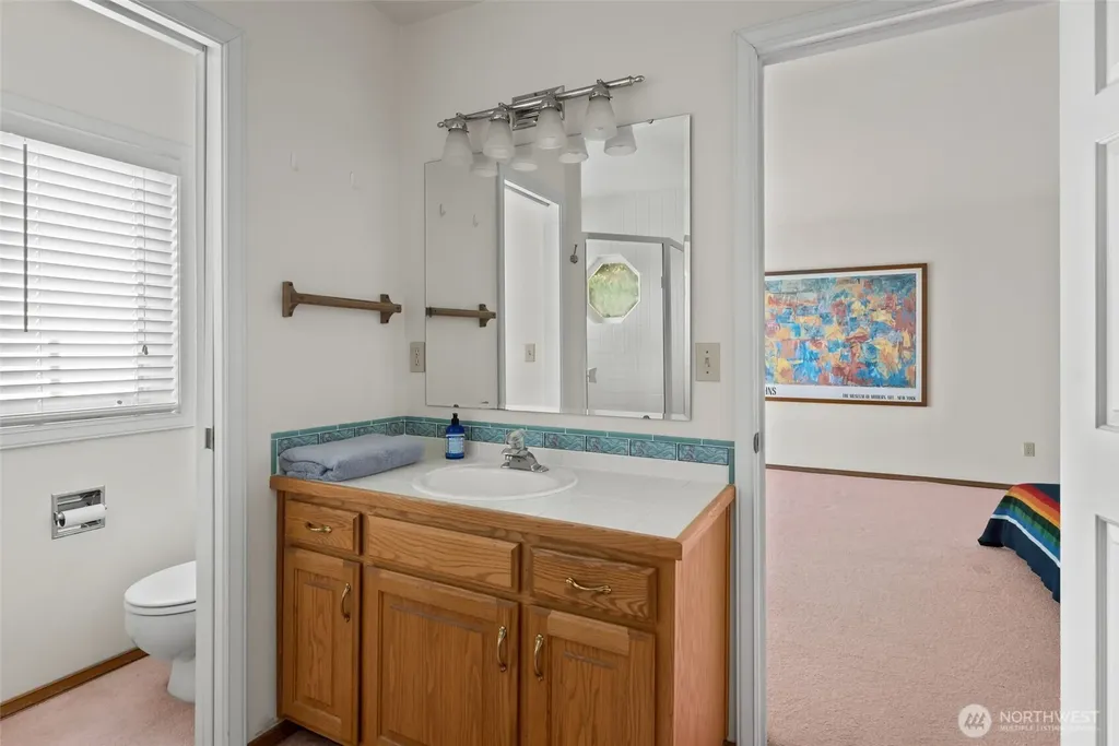 1889 West Beach Road Oak Harbor WA 98277