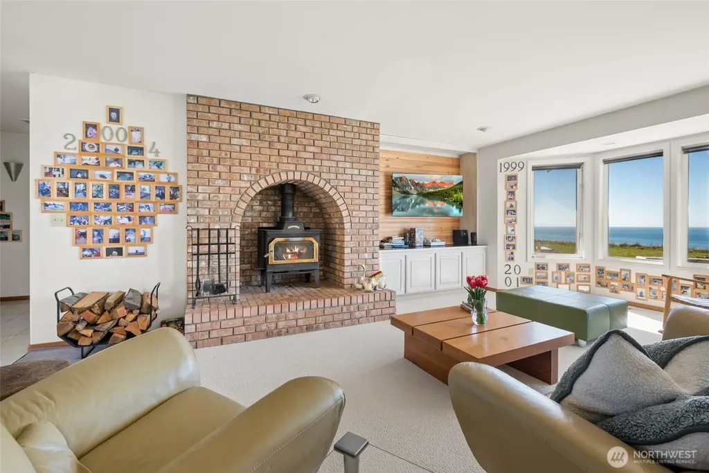 1889 West Beach Road Oak Harbor WA 98277