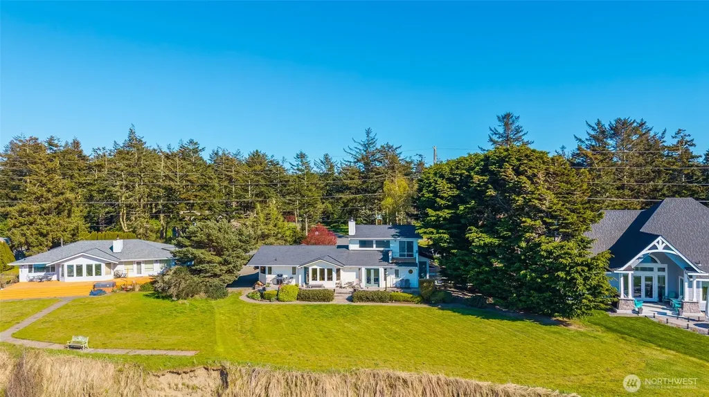 1889 West Beach Road Oak Harbor WA 98277