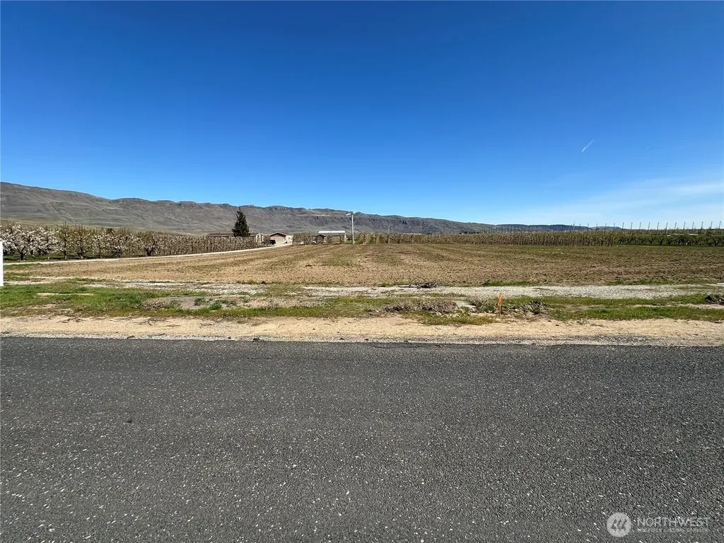 565 S Van Well Avenue East Wenatchee WA 98802