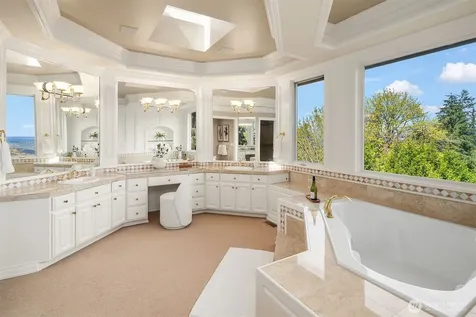 17120 SE 58th Street Bellevue WA 98006