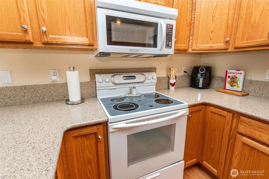 51 W Lancaster Lane Port Angeles WA 98362