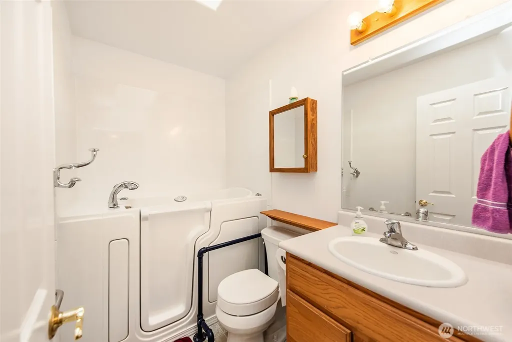 51 W Lancaster Lane Port Angeles WA 98362
