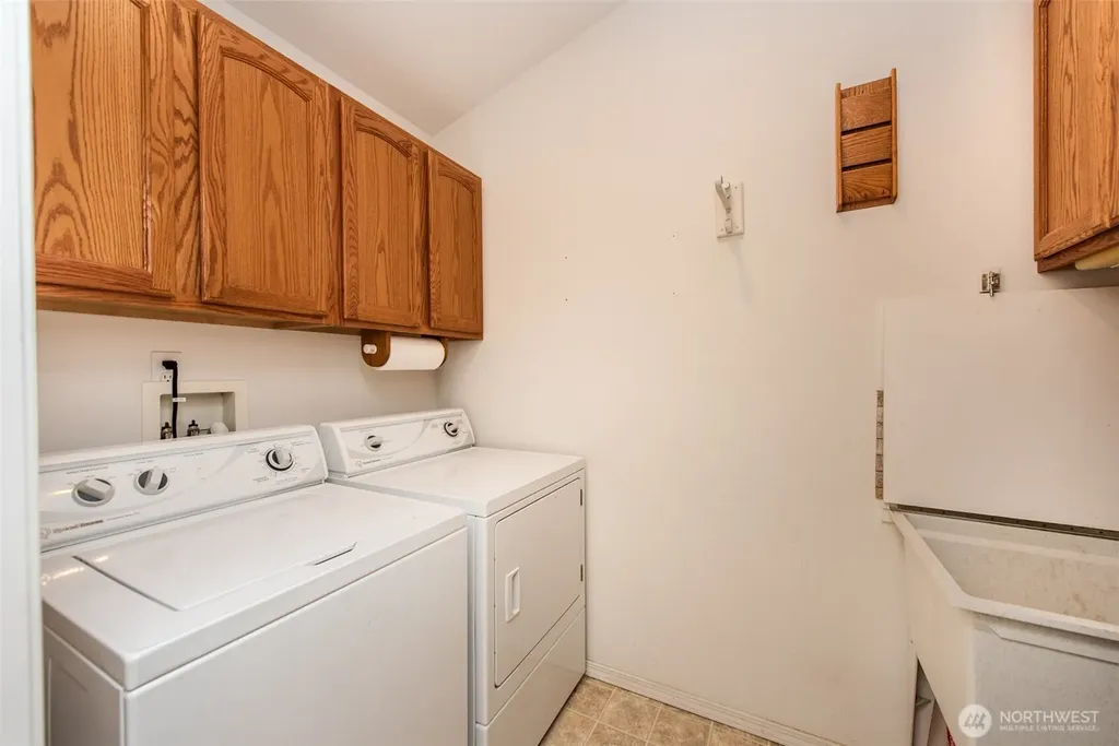 51 W Lancaster Lane Port Angeles WA 98362