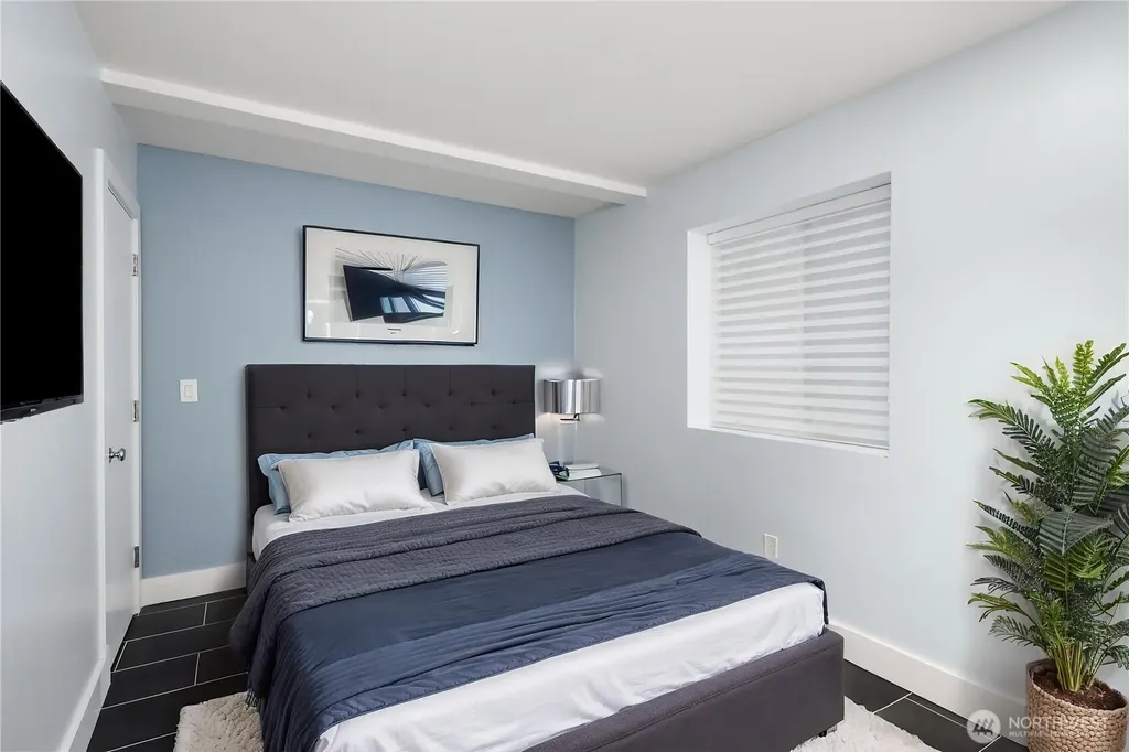 1534 Hillside Drive SE Issaquah WA 98027
