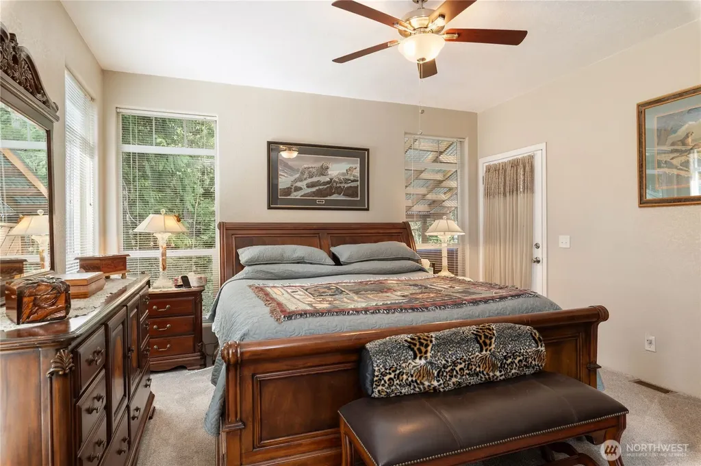 251 N Goldeneye Drive Hoodsport WA 98548