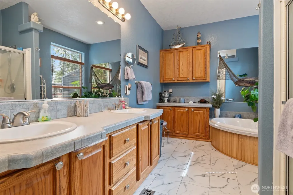 251 N Goldeneye Drive Hoodsport WA 98548