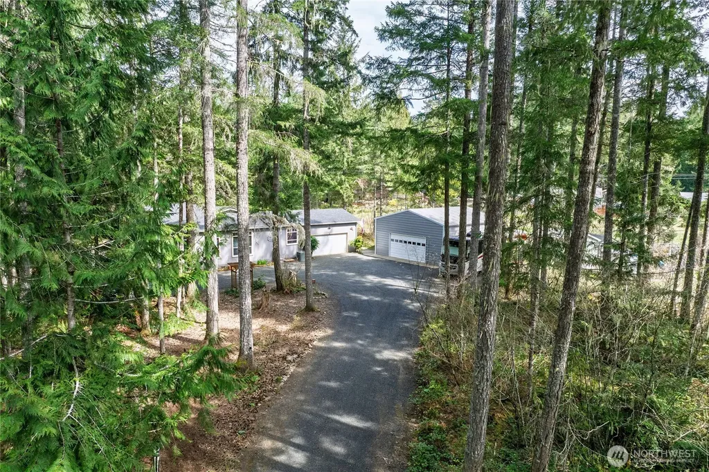 251 N Goldeneye Drive Hoodsport WA 98548