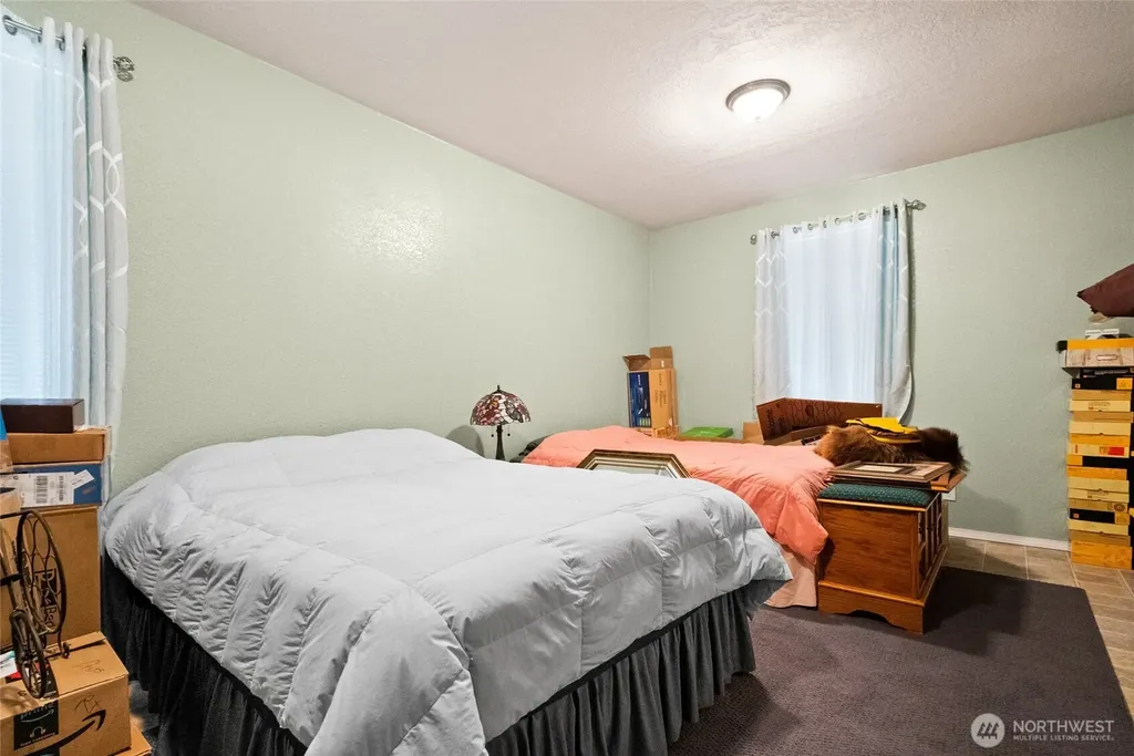 251 N Goldeneye Drive Hoodsport WA 98548