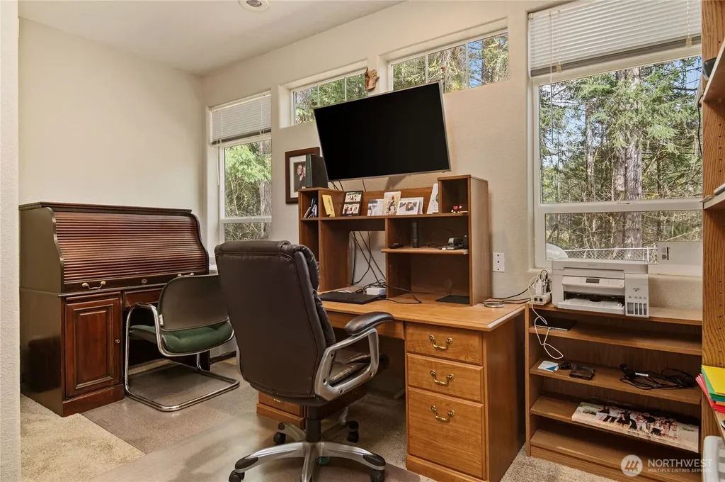 251 N Goldeneye Drive Hoodsport WA 98548